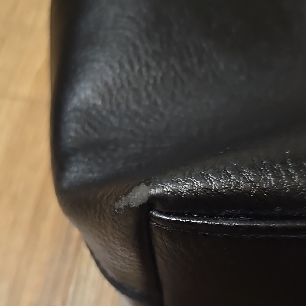 π£ Black Leather Backpack - Picture 6 of 6